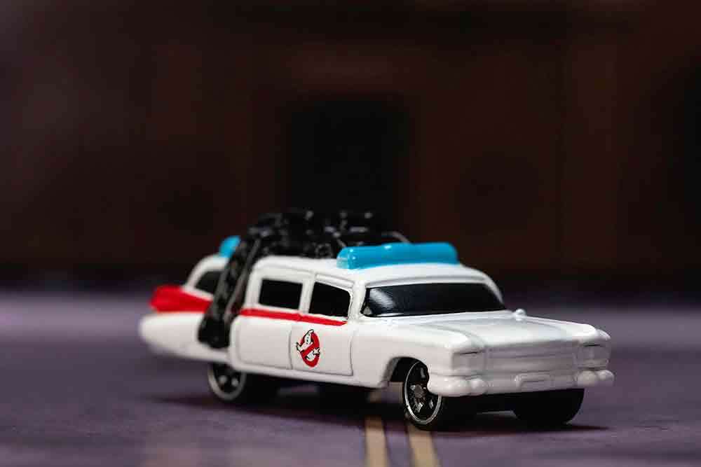 JADA TOYS - Ghostbusters ecto-1 stay puft diorama nano scene