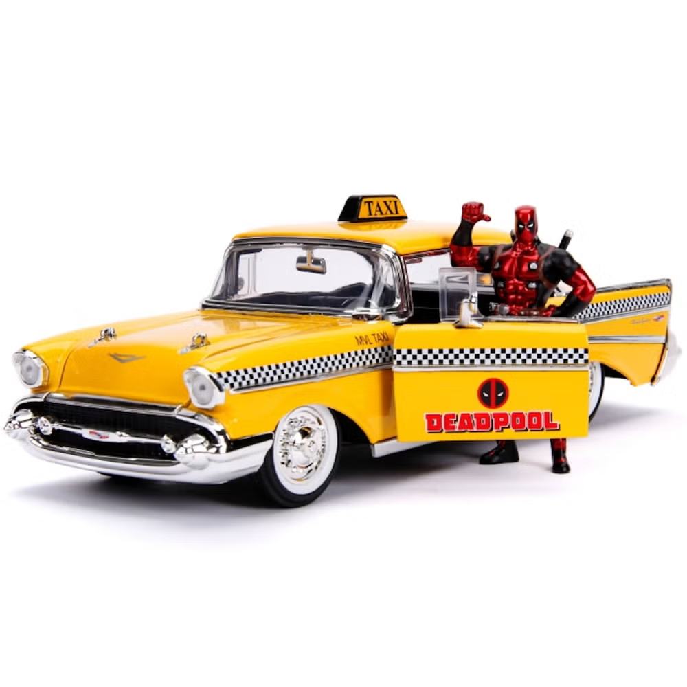 JADA TOYS - Marvel Deadpool 1975 Chevrolet Yellow Taxi Bel Air & Deadpool 1/24 Die-cast Model