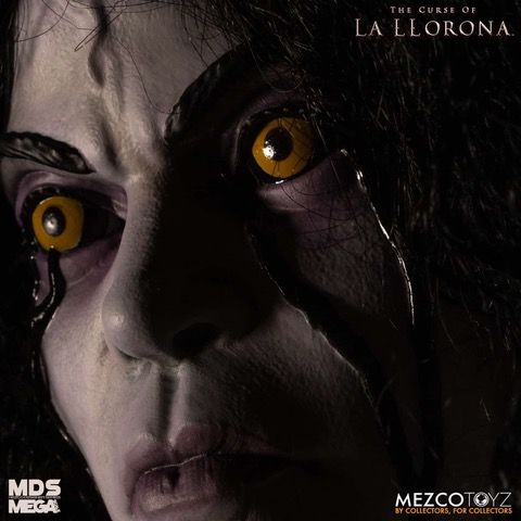 MEZCO - La Llorona Mega Scale Figure