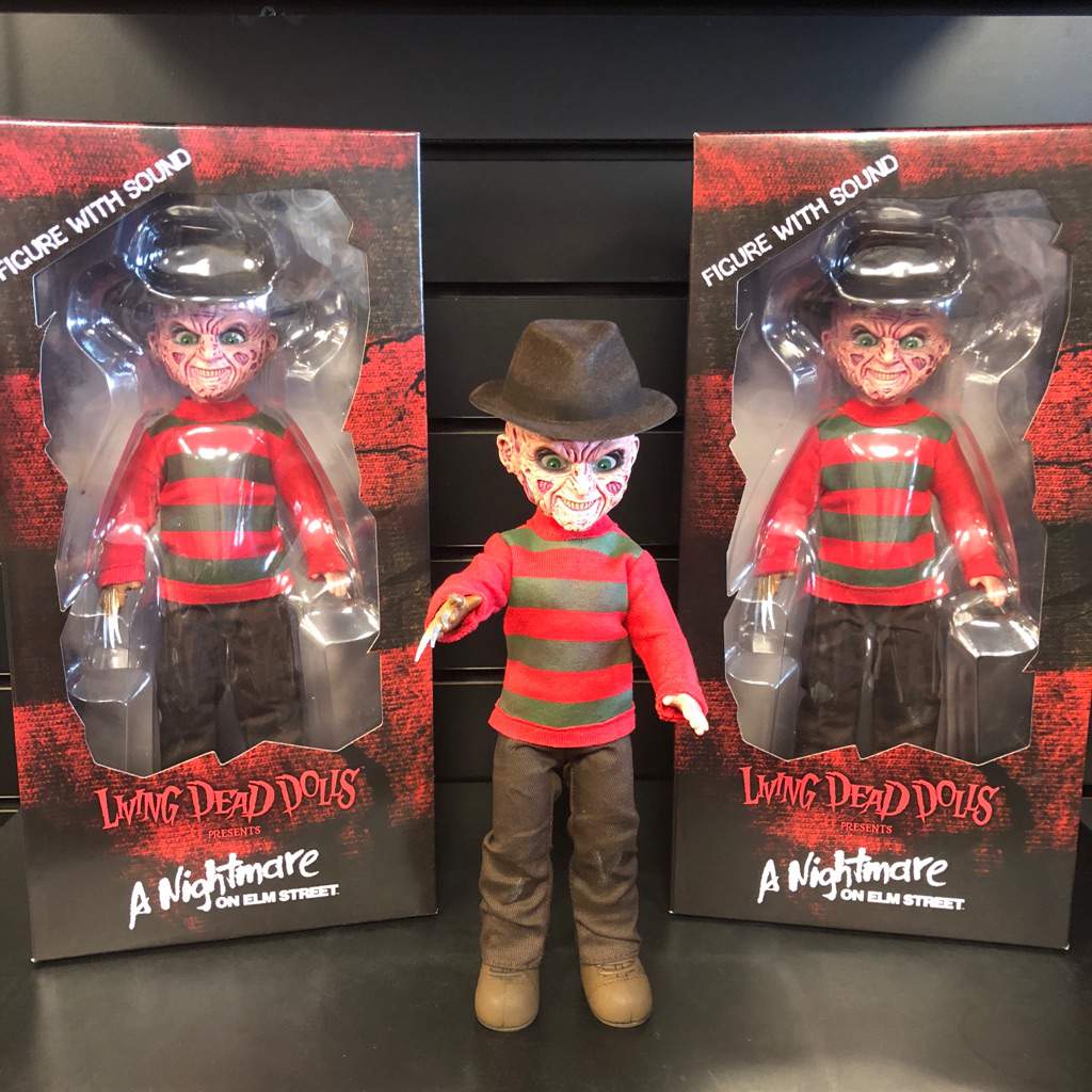 MEZCO - LDD Freddy Krueger with Sound Doll