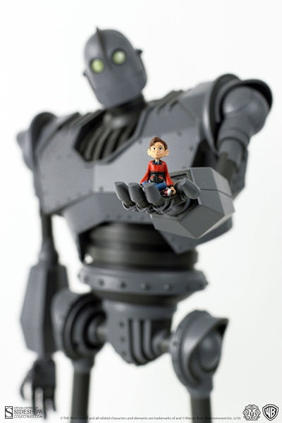 MONDO - The Iron Giant - DeLuxe Figure