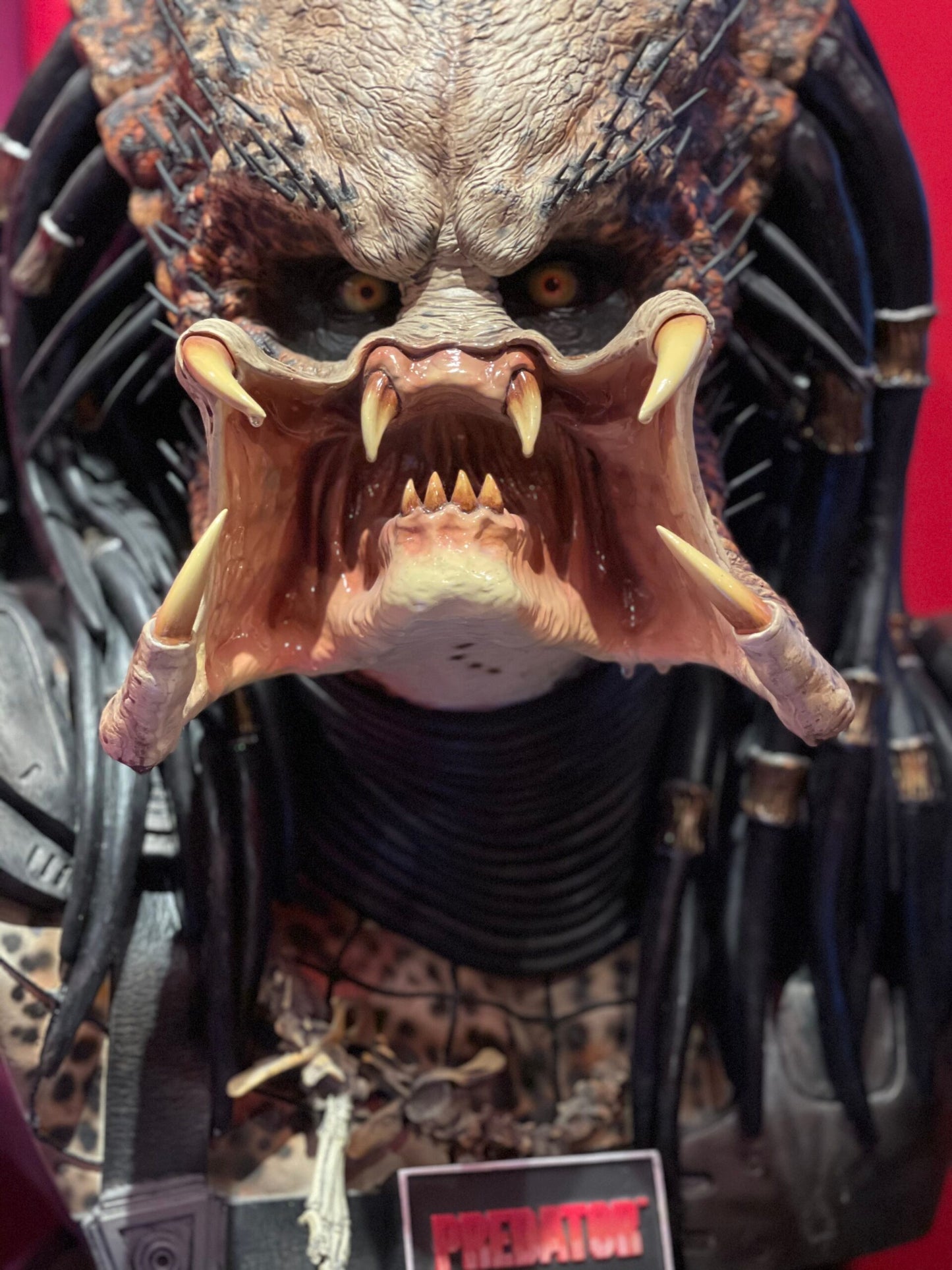SIDESHOW - Predator - Predator Life-Size Bust 1:1