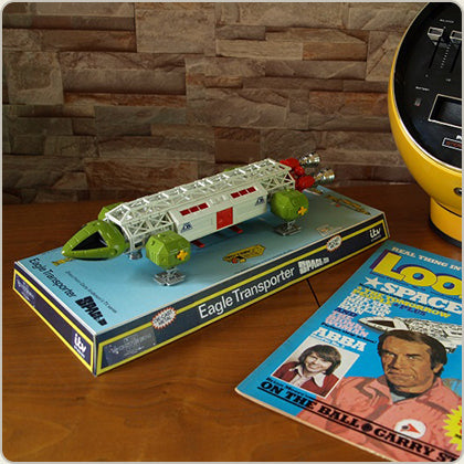 SIXTEEN 12 - Space 1999 Retrospective Eagle Transporter Special Edition in celebration of childhood - Die Cast Collection