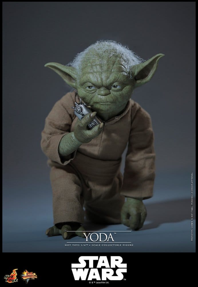 HOT TOYS - Star Wars: Revenge of the Sith Movie Masterpiece Action Figure 1/6 Yoda