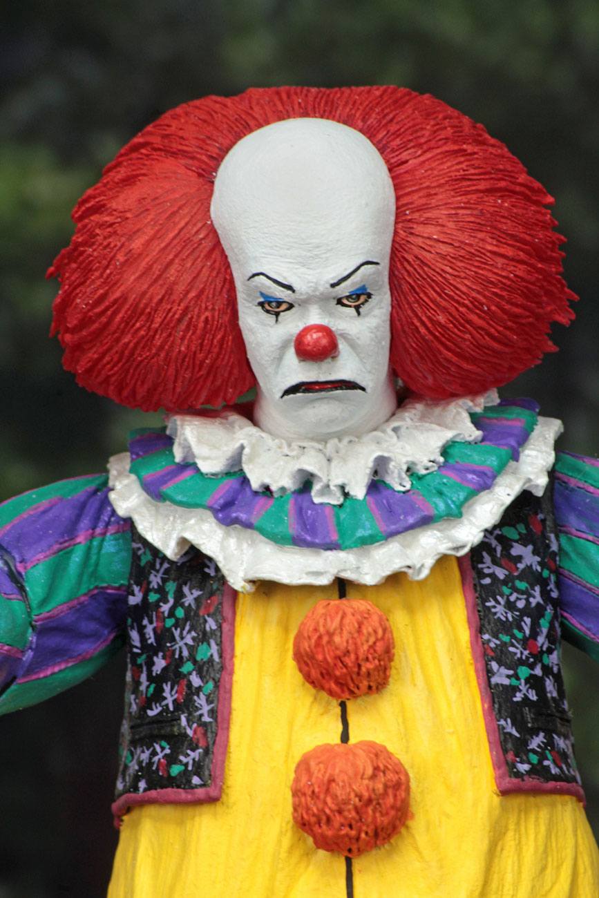 NECA - Stephen King's IT 1990 Action Figure Ultimate Pennywise