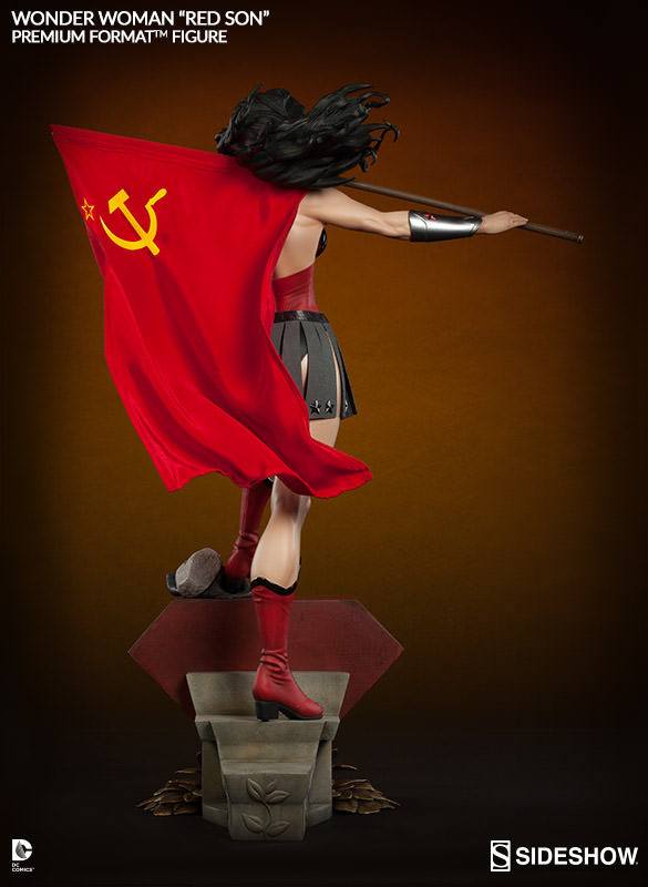 SIDESHOW - Dc Comics - Wonder Woman Red Son Premium Format 56 cm