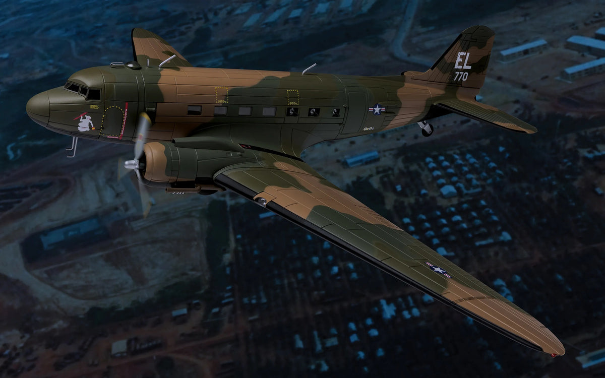 CORGI TOYS - 1/72 Douglas AC-47 Gunship, 'Spooky 71', Vietnam 1969