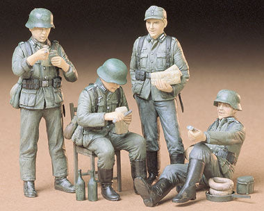 TAMIYA - German Soldati a Riposo Limited Edition  1/35