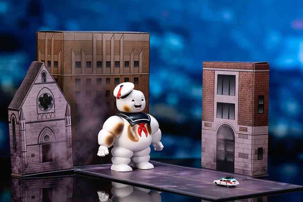 JADA TOYS - Ghostbusters ecto-1 stay puft diorama nano scene