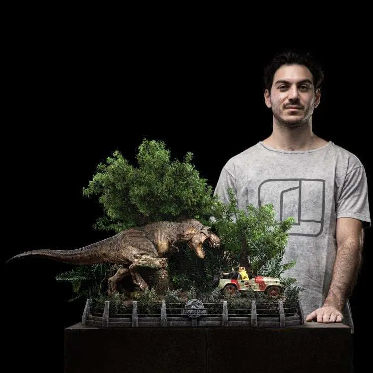 IRON STUDIOS - Jurassic Park Demi Art T-rex Attacks 1/20 Statue
