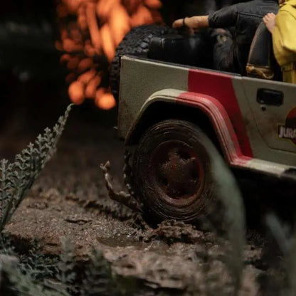 IRON STUDIOS - Jurassic Park Demi Art T-rex Attacks 1/20 Statue