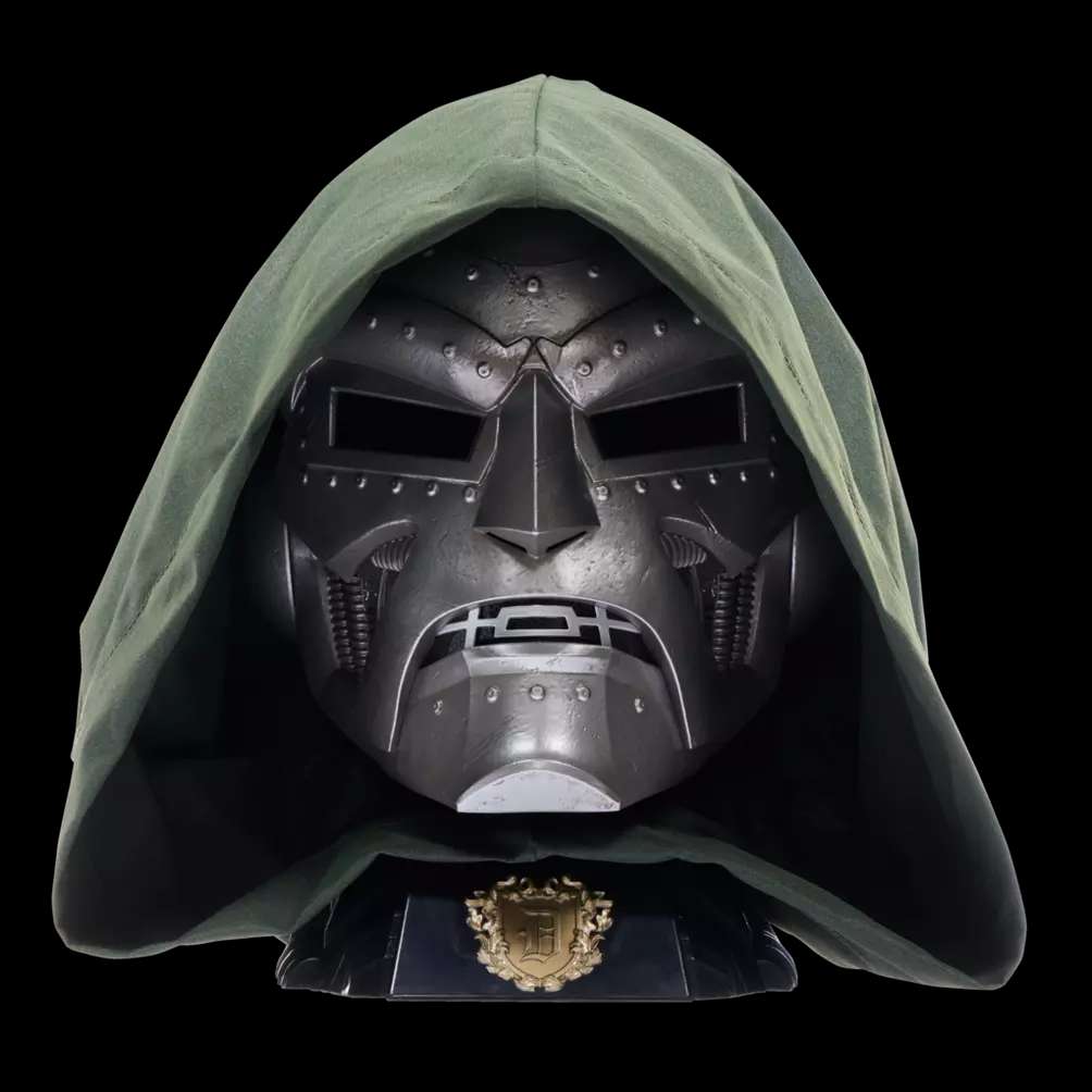 HASBRO - Doctor Doom Helmet Replica