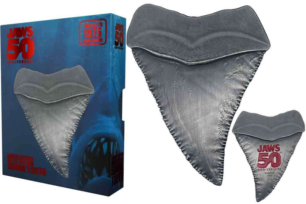 FANATTIK - Jaws 50th Anniversary Shark Tooth Medallion