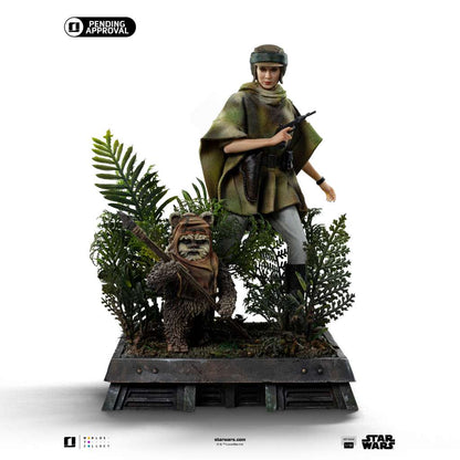IRON STUDIOS - Star Wars Episode 6 Leia And Wicket 1/10 Statue