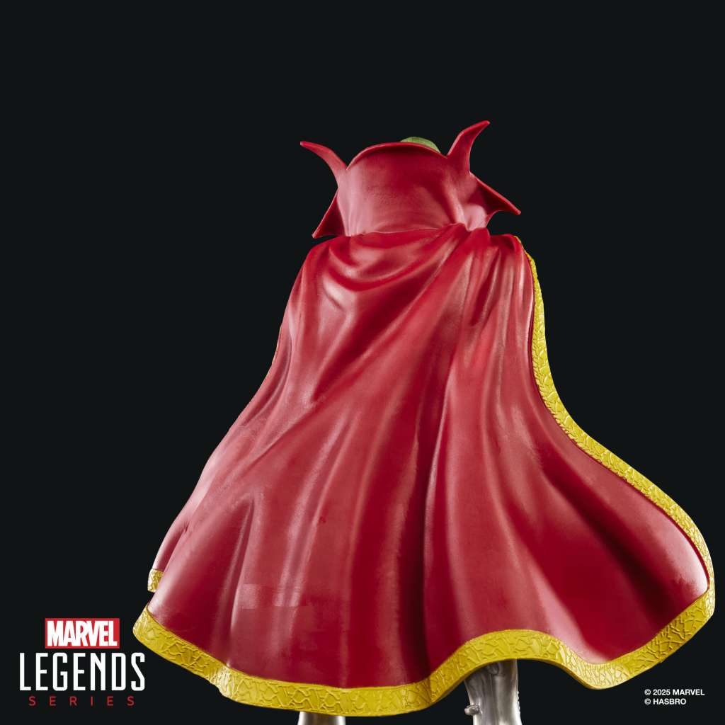HASBRO - Marvel Legends Emperor Doom Action Figure