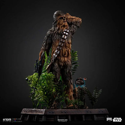IRON STUDIOS - Star Wars Chewbacca And Tokkat 1/10 Statue