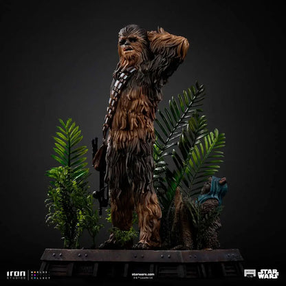 IRON STUDIOS - Star Wars Chewbacca And Tokkat 1/10 Statue