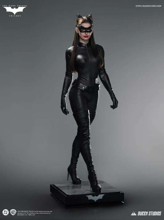 QUEEN STUDIOS - The Dark Knight Catwoman 1/1 Lifesize Statue