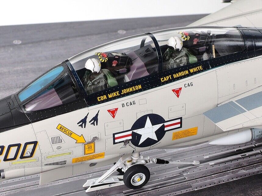 TAMIYA - GRUMMAN F14-A TOMCAT  1/48