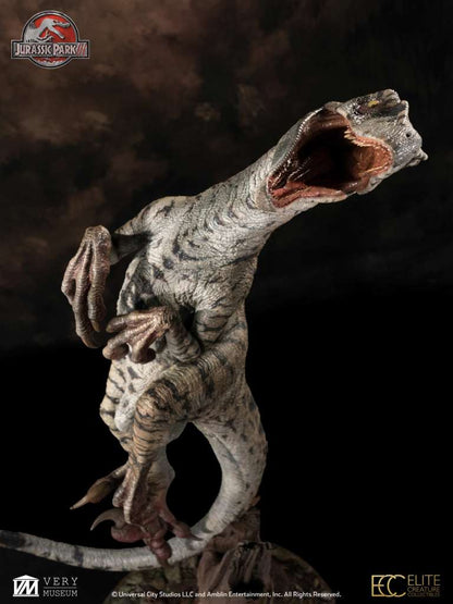 ECC - Jurassic Park III  Female Velociraptor White Queen Maquette 1/4