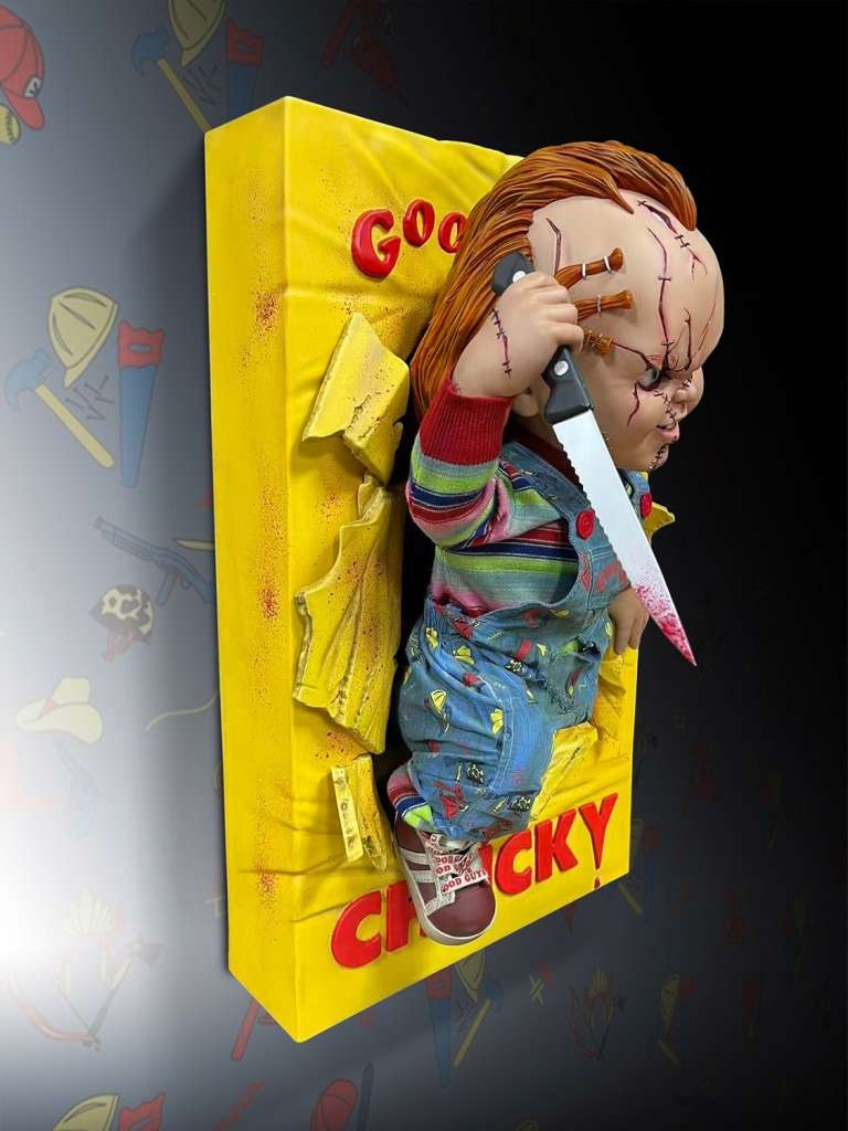 HOLLYWOOD COLLECTIBLE - Bride Of Chucky - Chucky Half Size Wall Sculpture