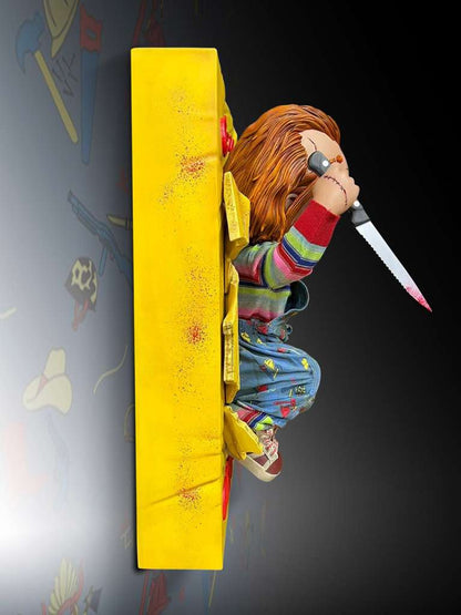 HOLLYWOOD COLLECTIBLE - Bride Of Chucky - Chucky Half Size Wall Sculpture