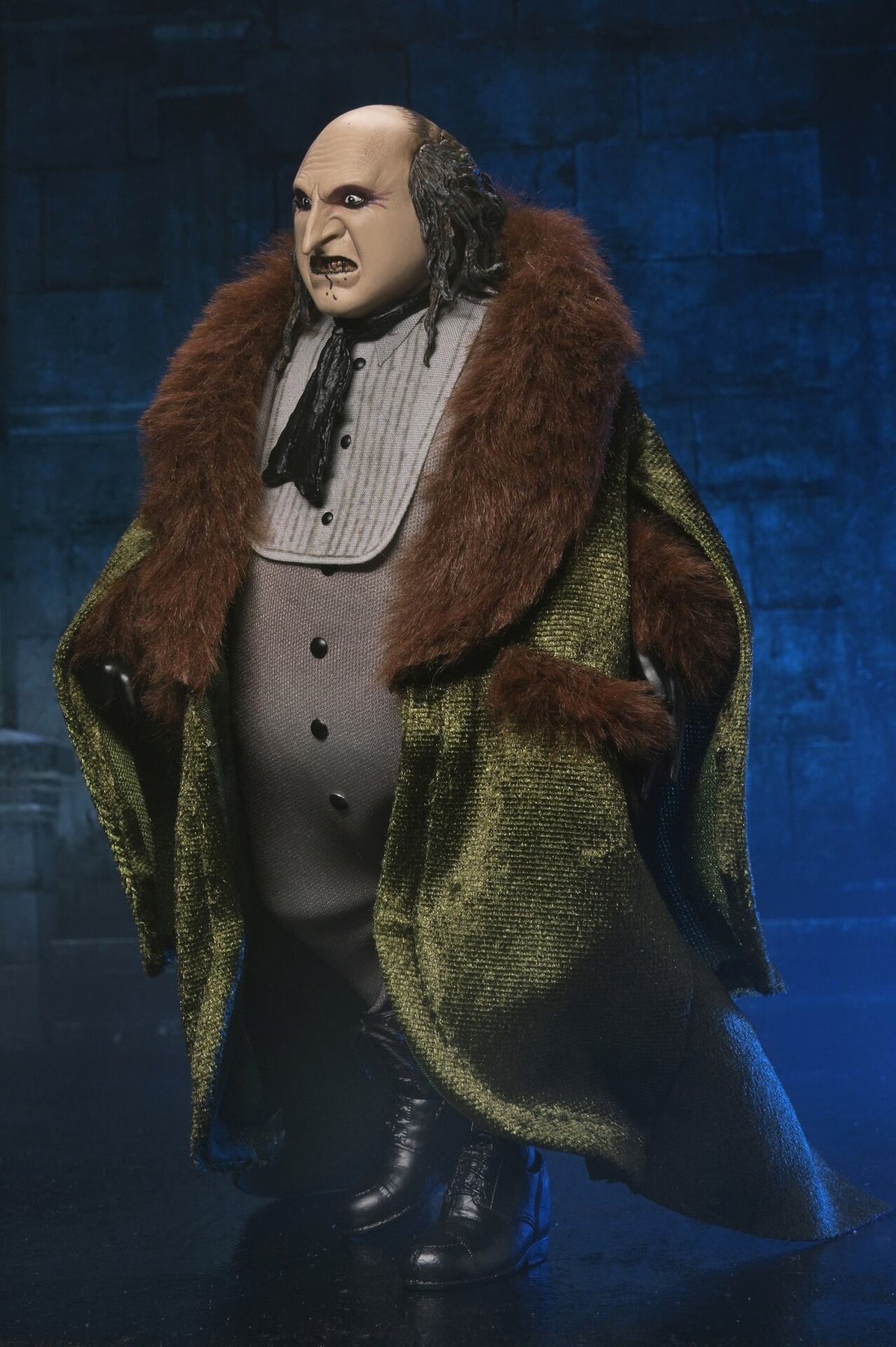 NECA - Batman Returns The Penguin Clothed Af