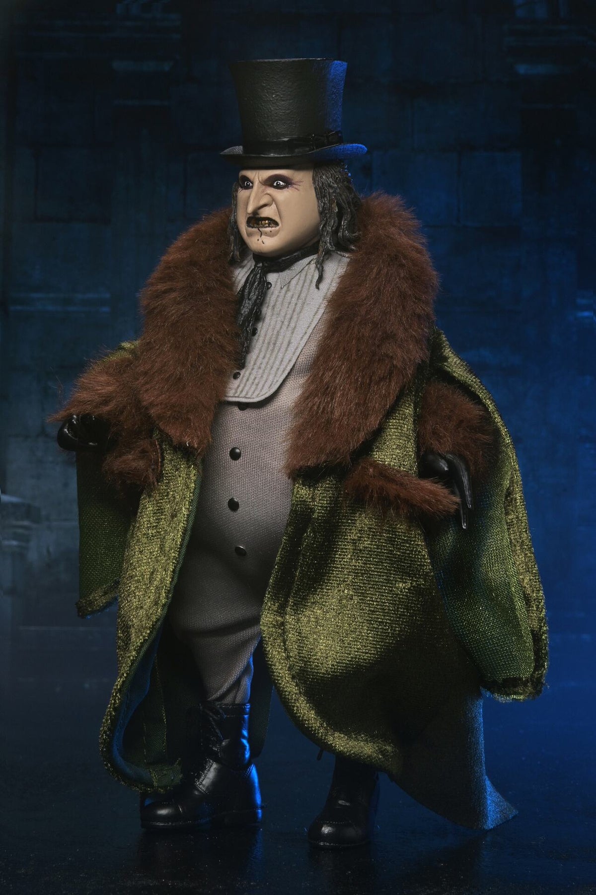 NECA - Batman Returns The Penguin Clothed Af