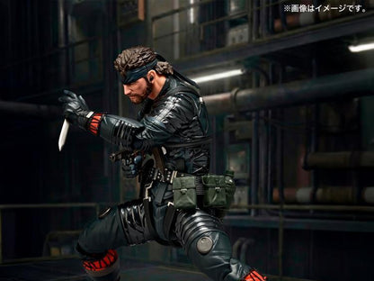 REVOLTECH - Revoltech A.y. Metal Gear Solid Delta Naked Snake Sneaking Suit Ver Action Figure
