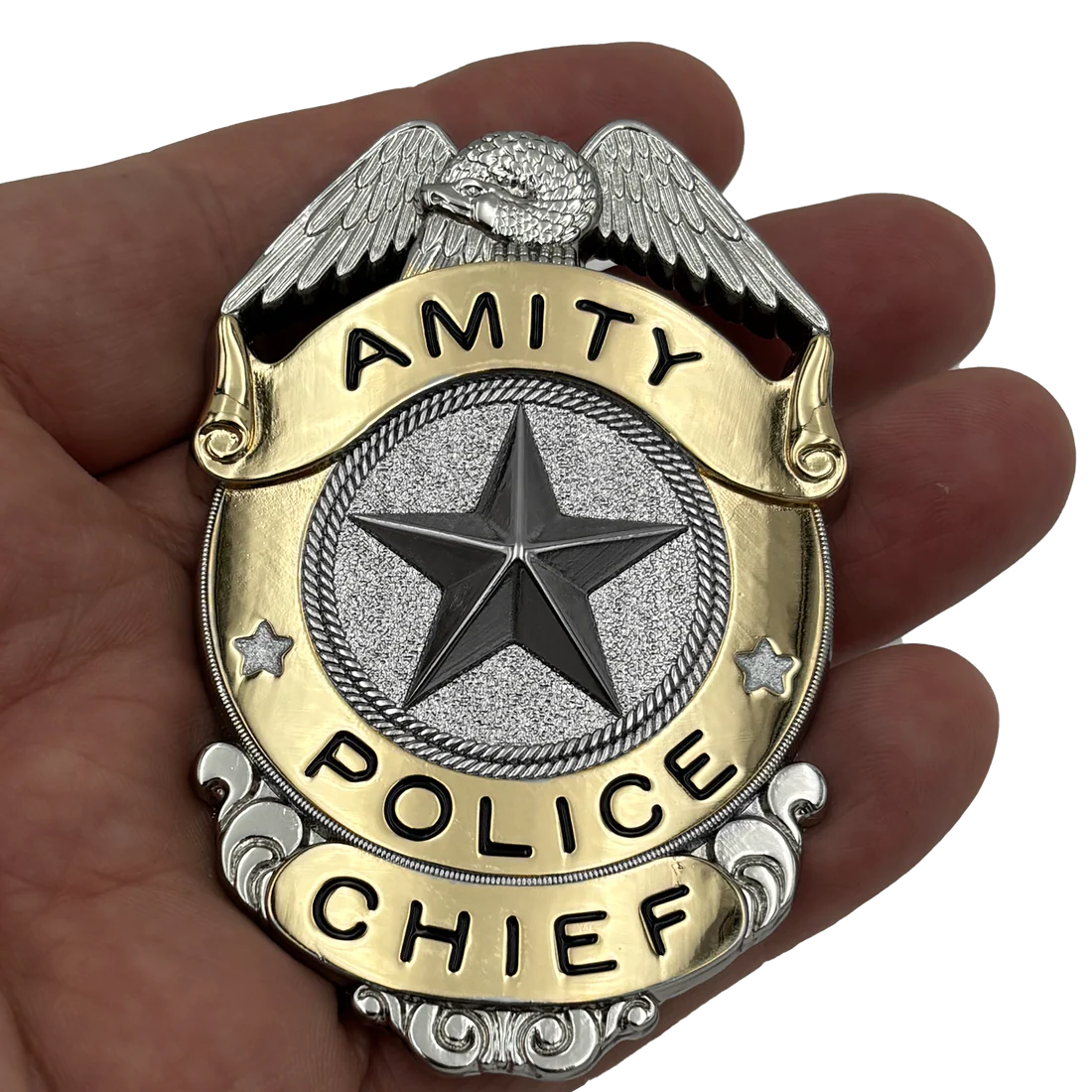 FACTORY ENTERTAINMENT - Jaws Amity Island Police Chief Badge/patch Ltd Ed Prop Replica