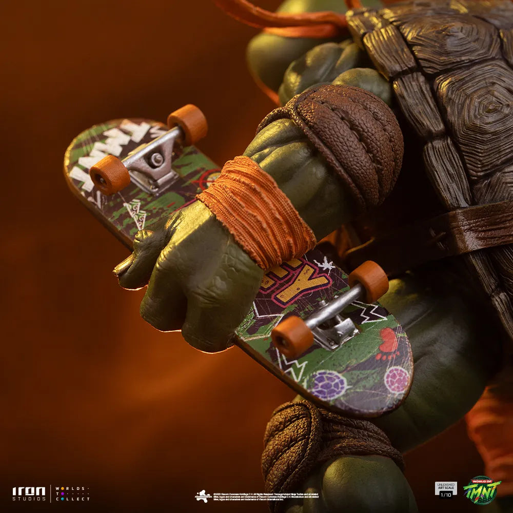 IRON STUDIOS - Teenage Mutant Ninja Turtles Michelangelo Unleashed 1/10 Statue