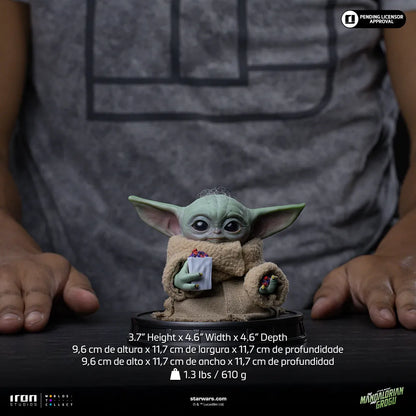 IRON STUDIOS - Mandalorian & Grogu Movie Grogu Popcorn Time 1/4 Legacy Statue