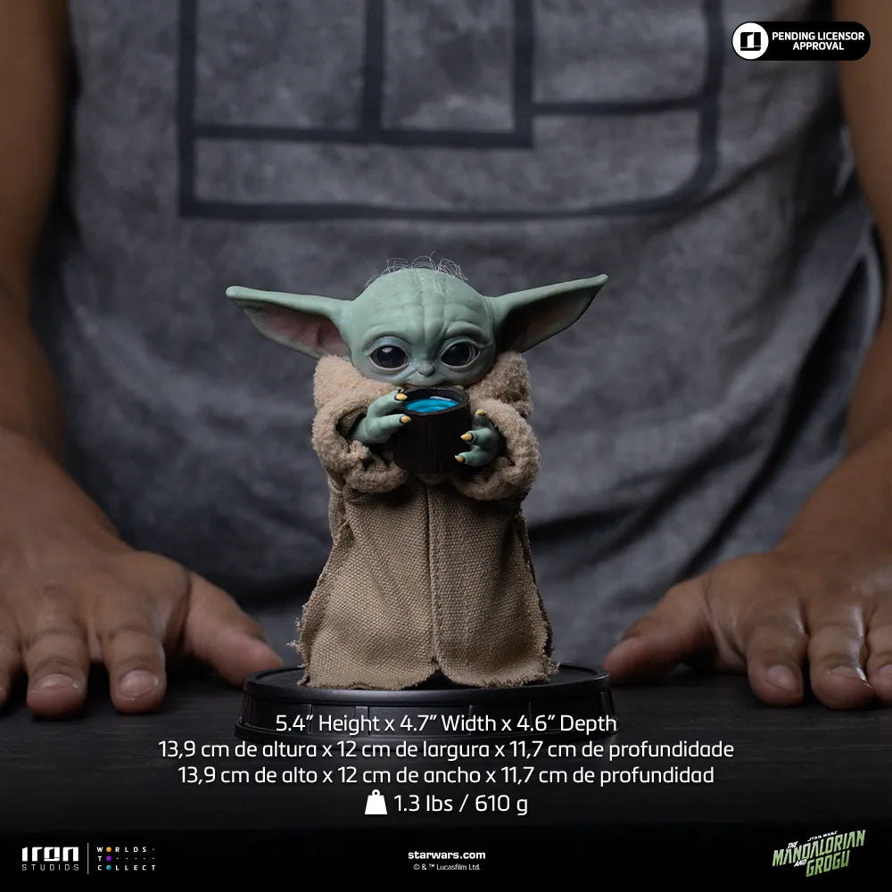 IRON STUDIOS - Mandalorian & Grogu Movie Grogu Always Hungry 1/4 Legacy Statue