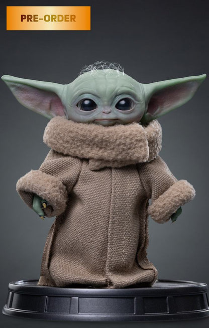 IRON STUDIOS - Mandalorian & Grogu Movie Grogu Always Curious 1/4 Legacy Statue Movie Grogu Always Curious 1/4 Legacy Statue