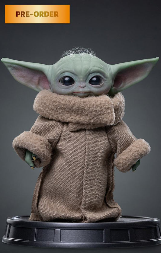 IRON STUDIOS - Mandalorian & Grogu Movie Grogu Always Curious 1/4 Legacy Statue Movie Grogu Always Curious 1/4 Legacy Statue