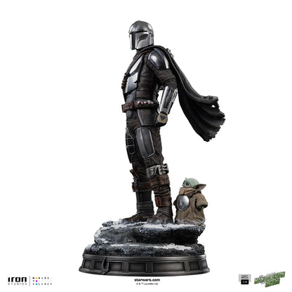 IRON STUDIOS - Mandalorian & Grogu Movie The Mandalorian Legacy Replica 1/4 Statue