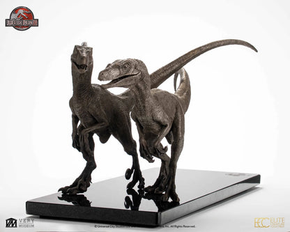 ECC - Jurassic Park 3 Pair Of Velociraptors 1/8 Scale Bronze