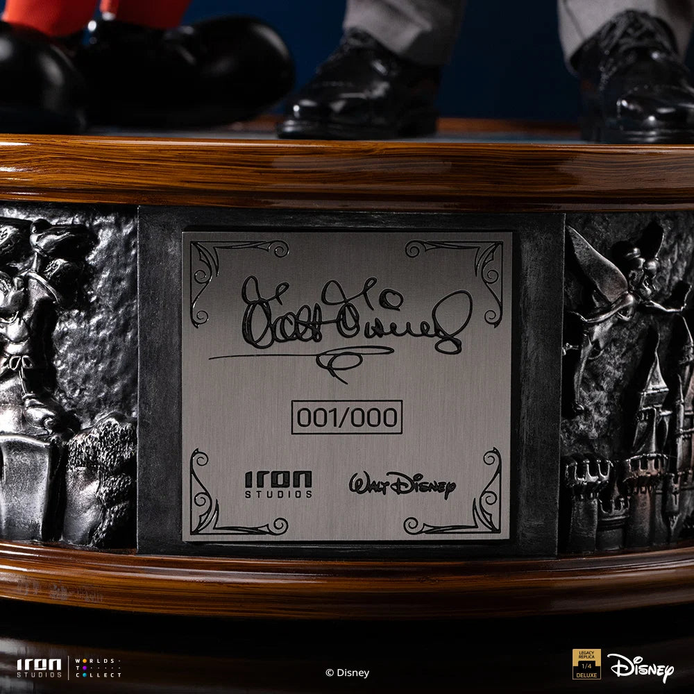 IRON STUDIOS - Disney Classics Walt Disney And Mickey Mouse 1/4 Statue