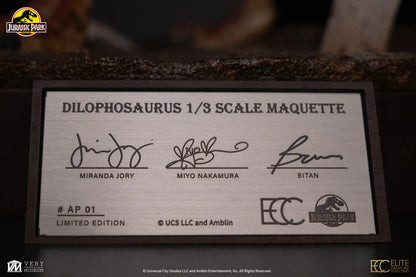 ECC - Jurassic Park Dilophosaurus 1/3 Scale Maquette