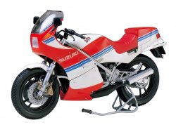 TAMIYA MODEL KIT - Suzuki RG250 w/full Options Kit [limited edition]  1/12