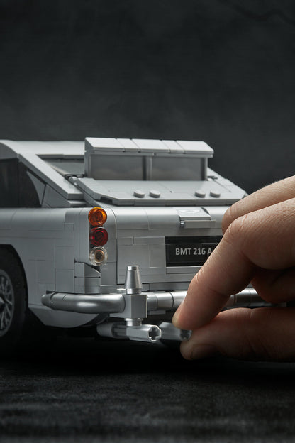 LEGO Creator 10262 - James Bond Aston Martin Db5