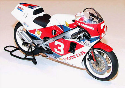 TAMIYA MODEL KIT - MOTO HONDA NSR500 Factory  1/12