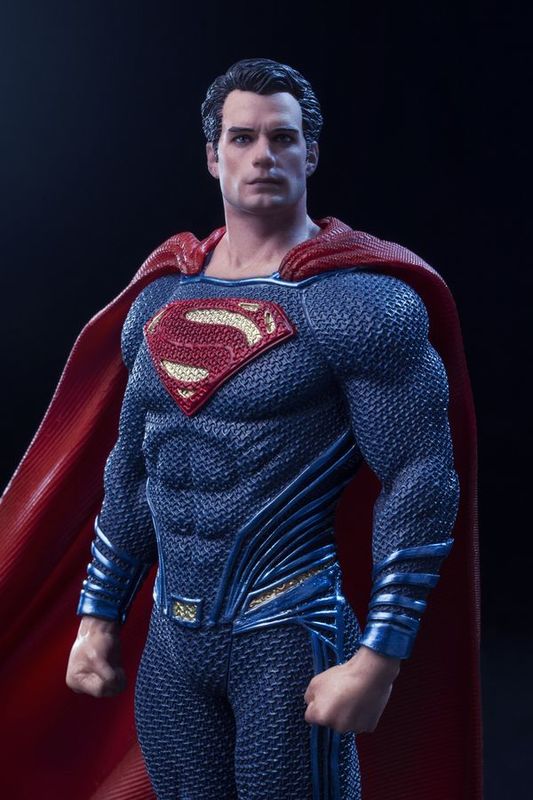 IRON STUDIO - Dc Comics - Batman vs Superman Superman 1:10 Statue