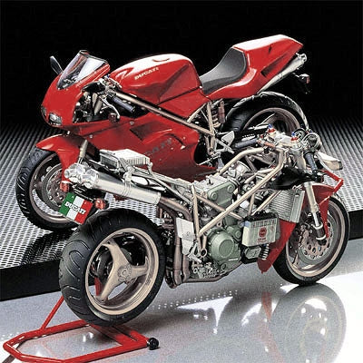 TAMIYA MODEL KIT - Ducati 916 (limited edition)  1/12