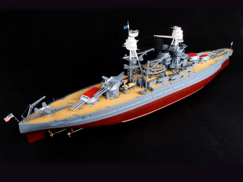 TRUMPETER -  USS Arizona Battleship BB-39 1/200