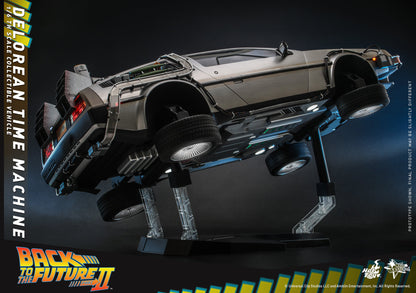 HOT TOYS - Back To The Future - DeLorean Time Machine 1/6 Scale