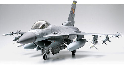 TAMIYA MODEL KIT - F16 CJ Block 50 Fighting Falcon  1/32