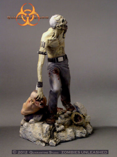 QUARANTINE STUDIO - Zombies Unleashed Otto The Punk Statue