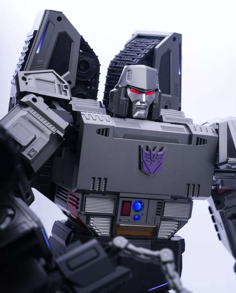 ROBOSEN - Transformers G1 Megatron Flagship Figure