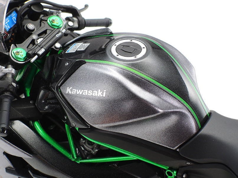 TAMIYA MODEL KIT - KAWASAKI NINJA H2 CARBON  1/12